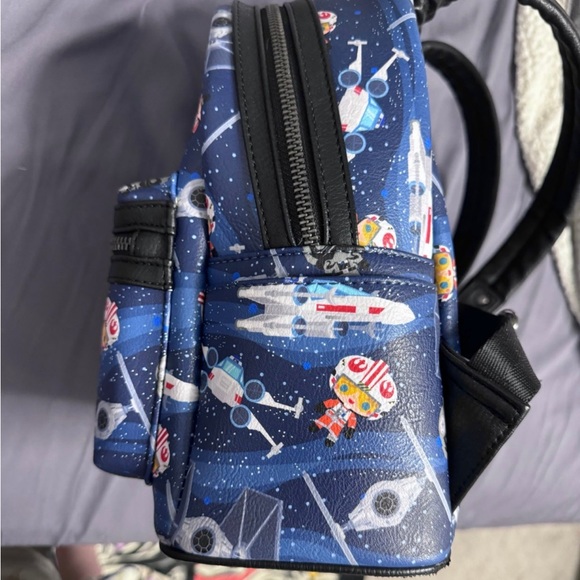 Star Wars Fighter Pilot Loungefly
Mini Backpack *RARE* - Picture 3 of 4